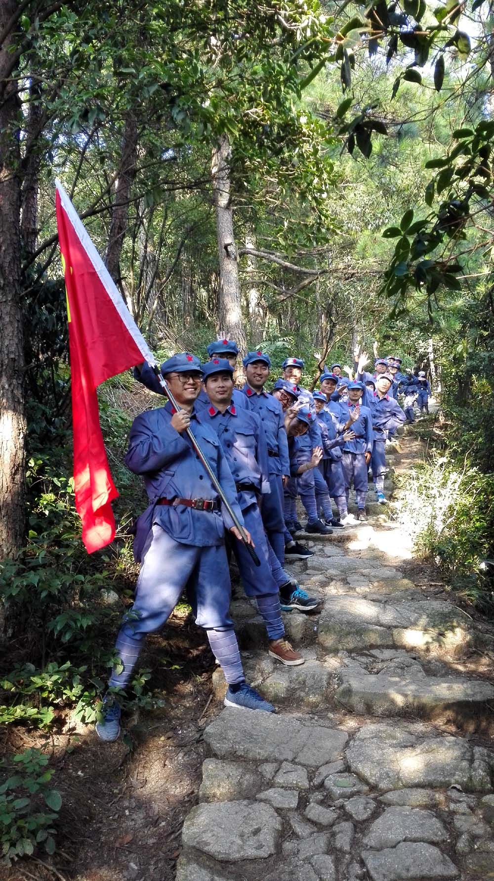 堅(jiān)定理想信念 傳承革命精神---記華杰公司臨時(shí)黨委第二批井岡山培訓(xùn)