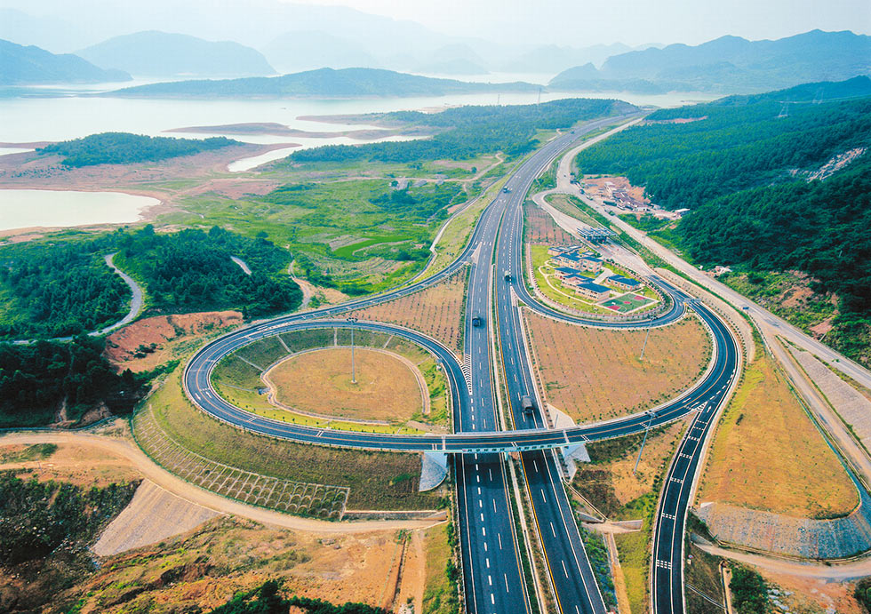 京珠高速公路（粵境）小塘至甘塘段公路安全性評價